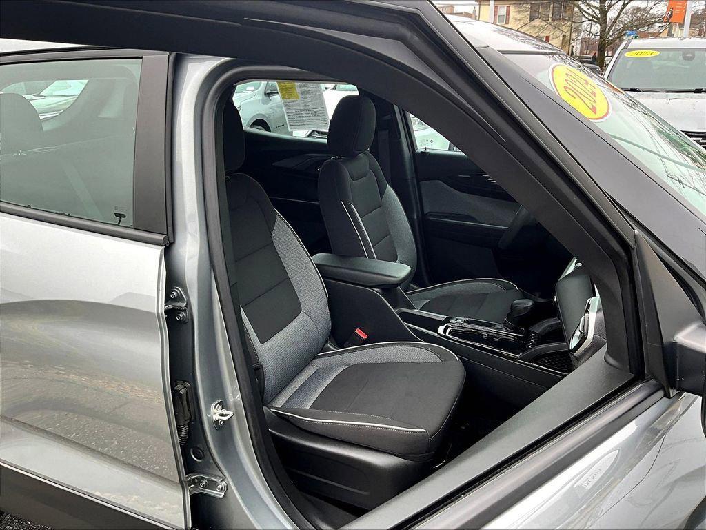 used 2024 Chevrolet TrailBlazer car, priced at $20,033