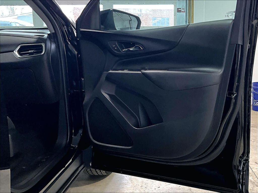 used 2023 Chevrolet Equinox car, priced at $21,850