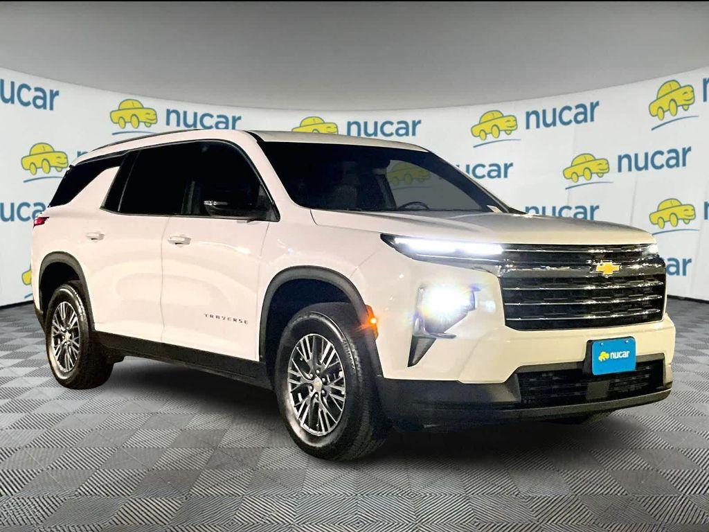 used 2025 Chevrolet Traverse car, priced at $36,985