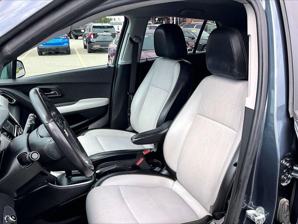 used 2022 Chevrolet Trax car, priced at $19,527