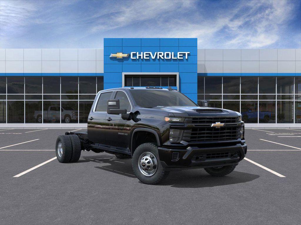 new 2025 Chevrolet Silverado 3500 car, priced at $52,185
