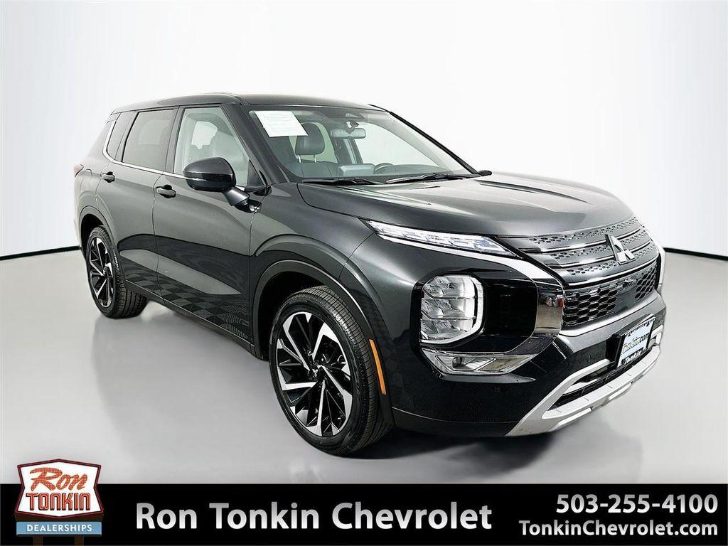 used 2024 Mitsubishi Outlander car, priced at $22,499