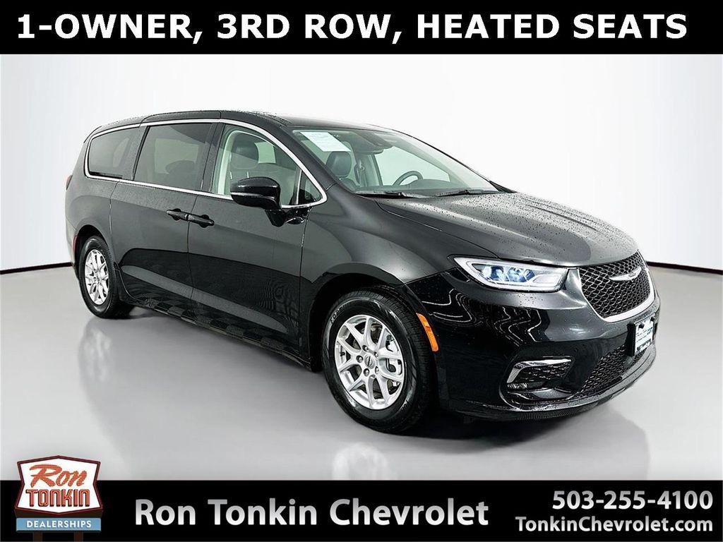 used 2024 Chrysler Pacifica car, priced at $27,000