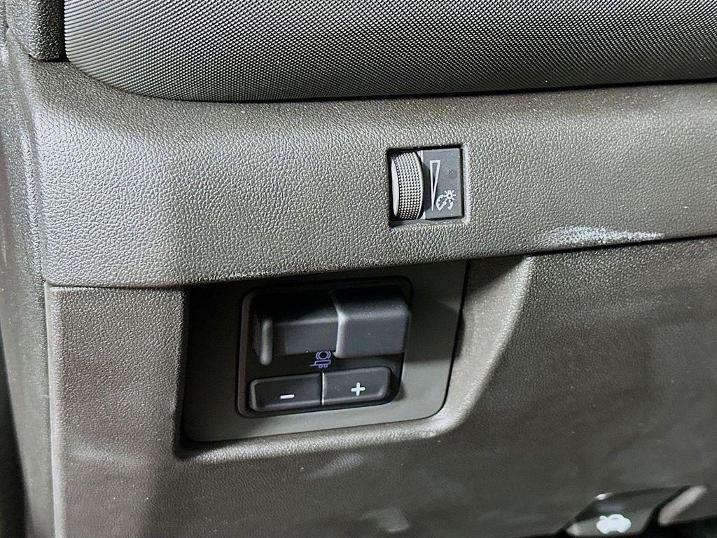 new 2025 Chevrolet Colorado car, priced at $44,895