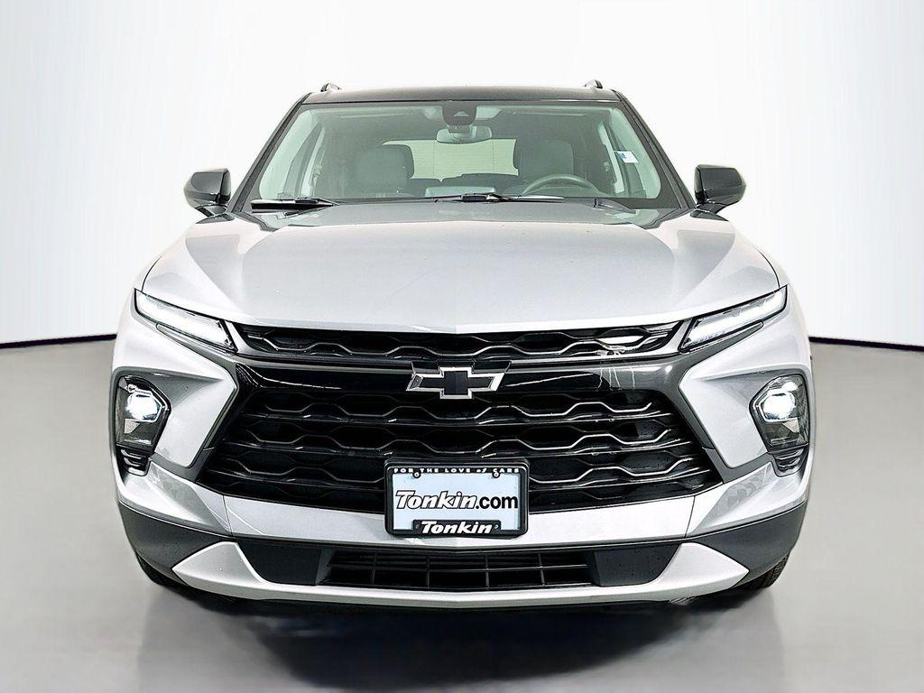 new 2025 Chevrolet Blazer car, priced at $36,370