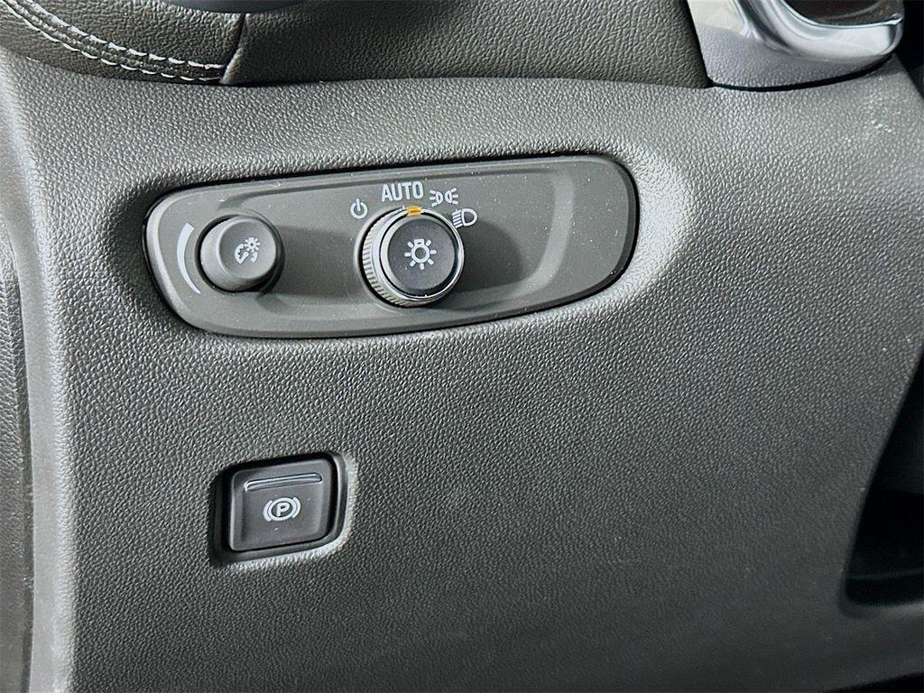 new 2025 Chevrolet Blazer car, priced at $36,569