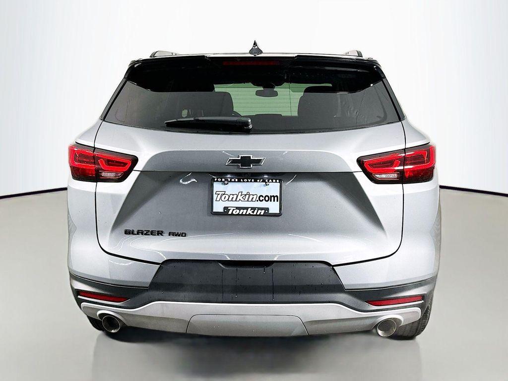 new 2025 Chevrolet Blazer car, priced at $36,370