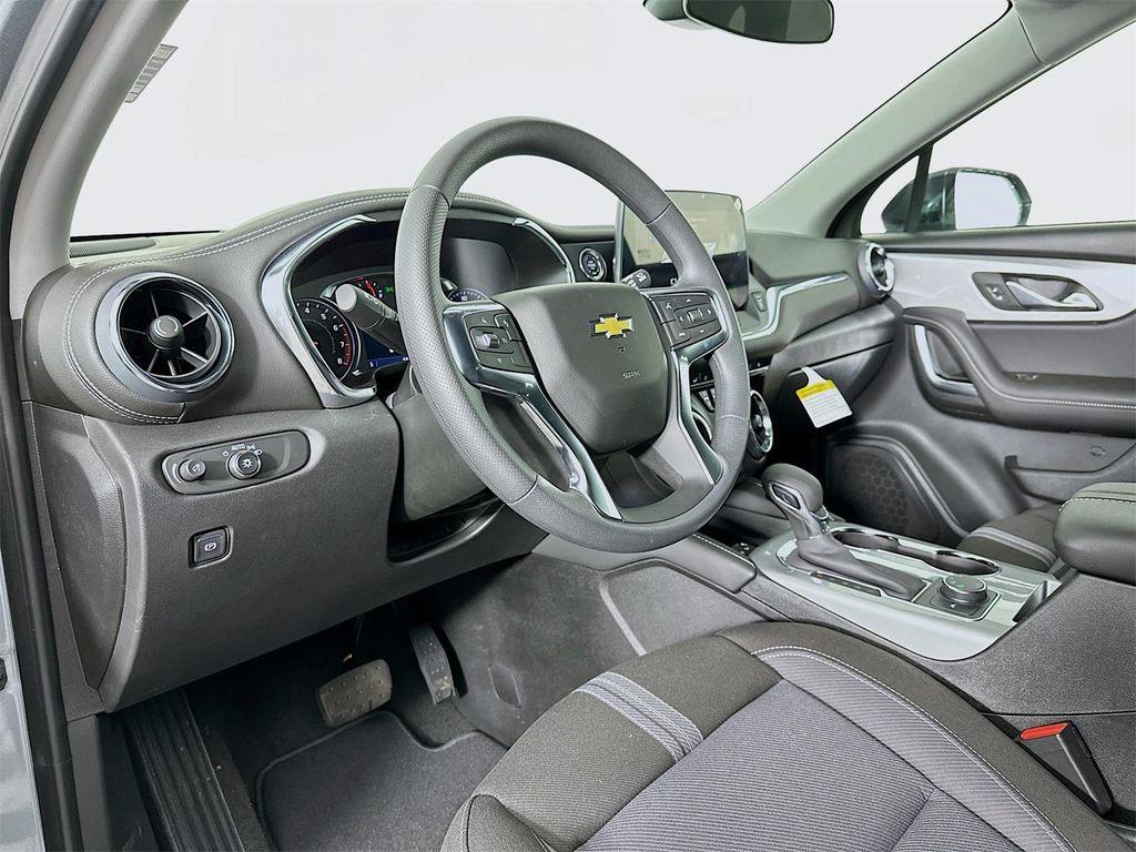 new 2025 Chevrolet Blazer car, priced at $36,569