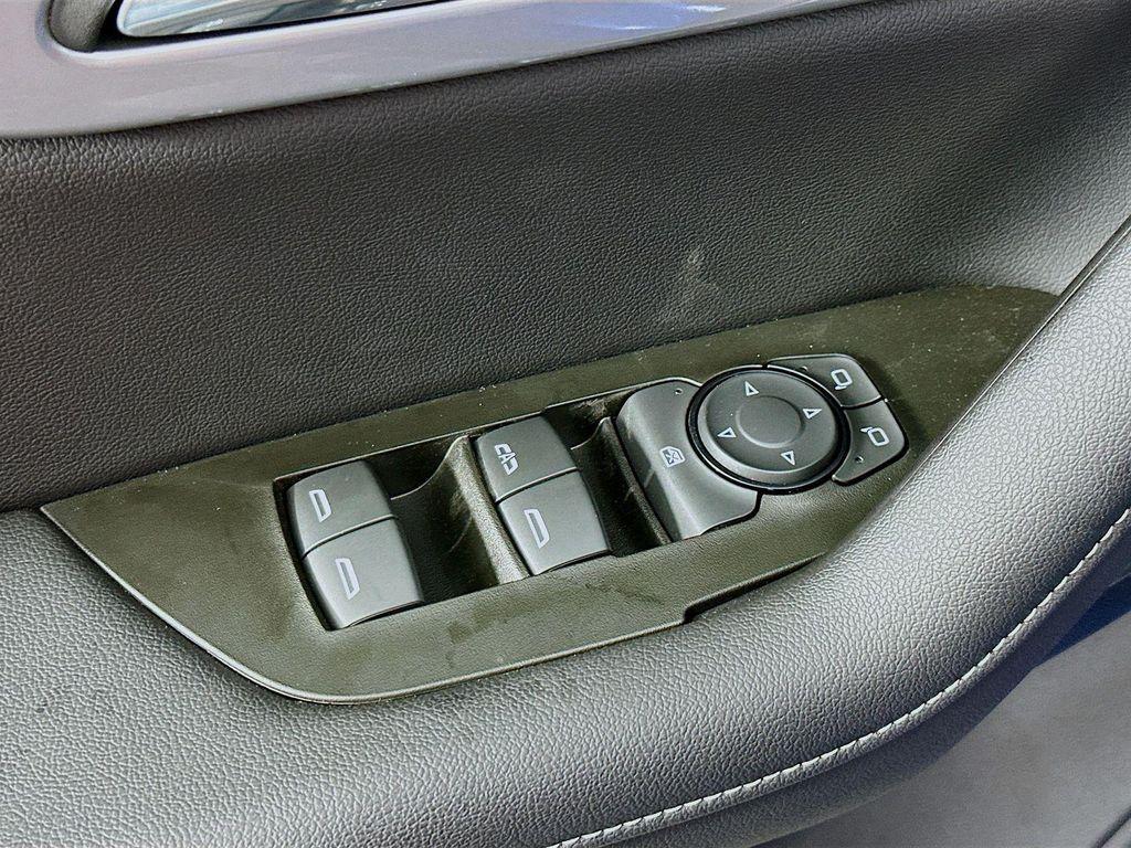 new 2025 Chevrolet Blazer car, priced at $35,719