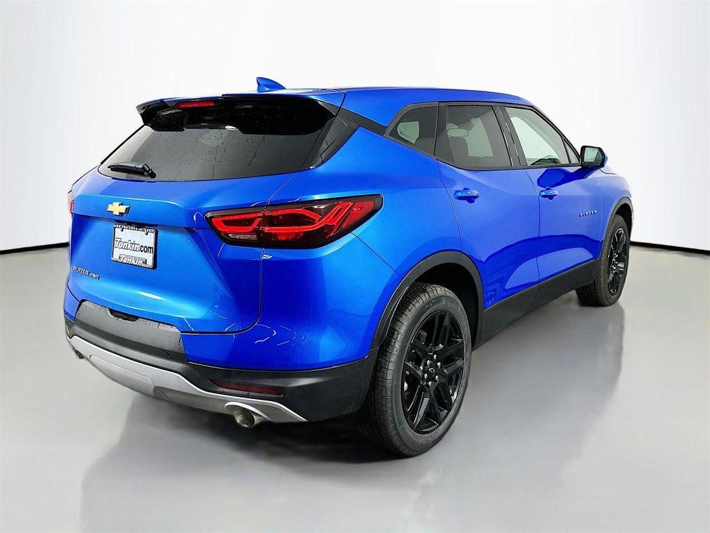 new 2025 Chevrolet Blazer car, priced at $35,918