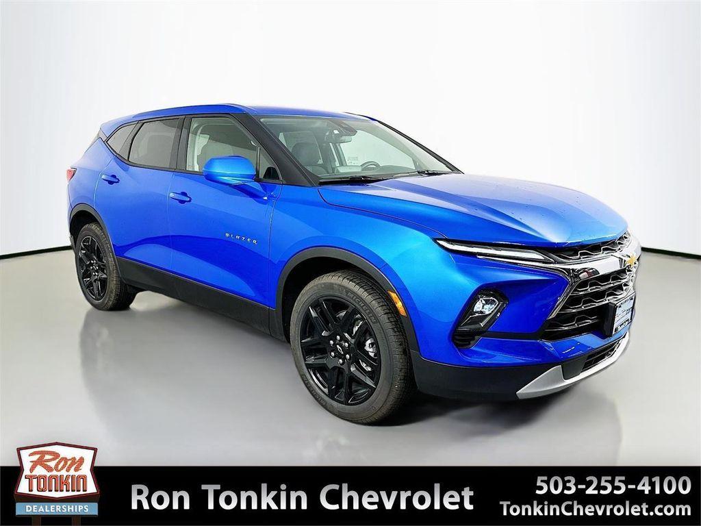 new 2025 Chevrolet Blazer car, priced at $35,719
