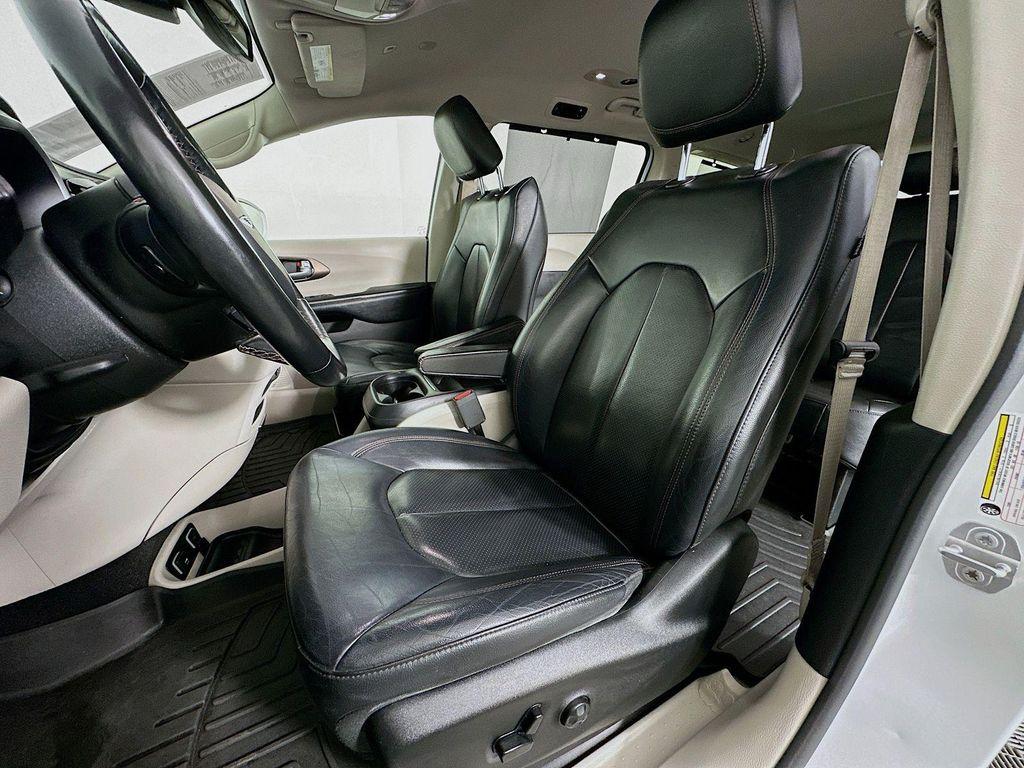 used 2019 Chrysler Pacifica car, priced at $14,994