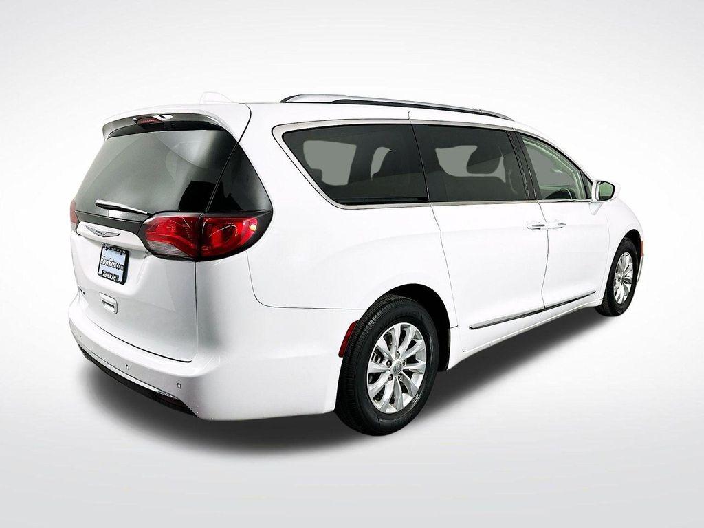 used 2019 Chrysler Pacifica car, priced at $14,994