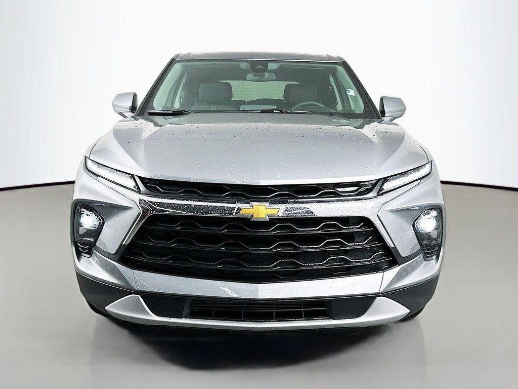 new 2025 Chevrolet Blazer car, priced at $31,357