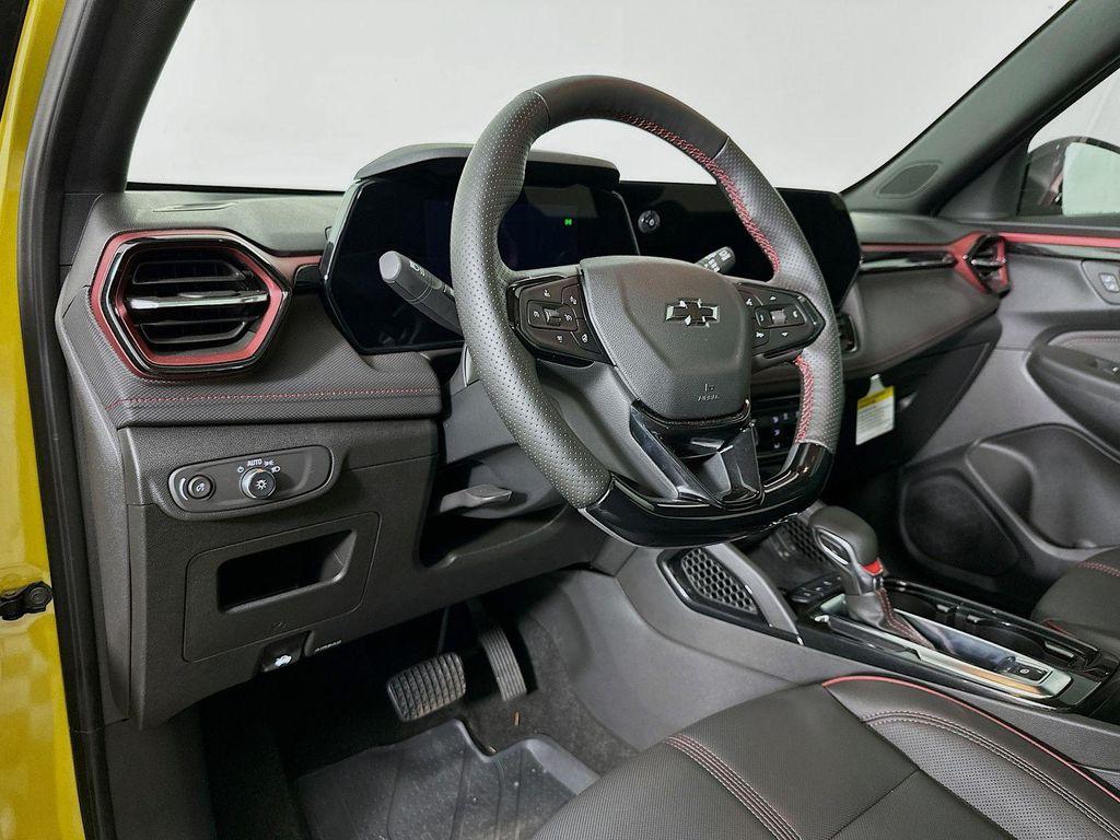 new 2025 Chevrolet TrailBlazer car, priced at $33,545