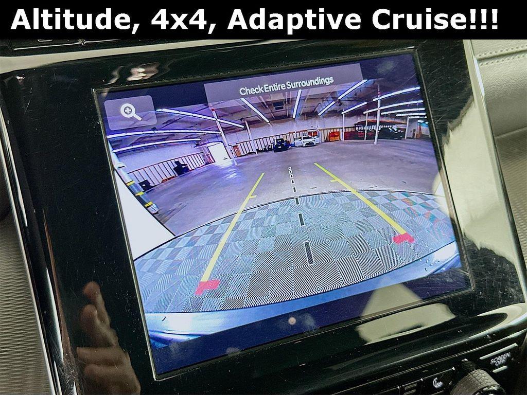 used 2024 Jeep Grand Cherokee car, priced at $29,054