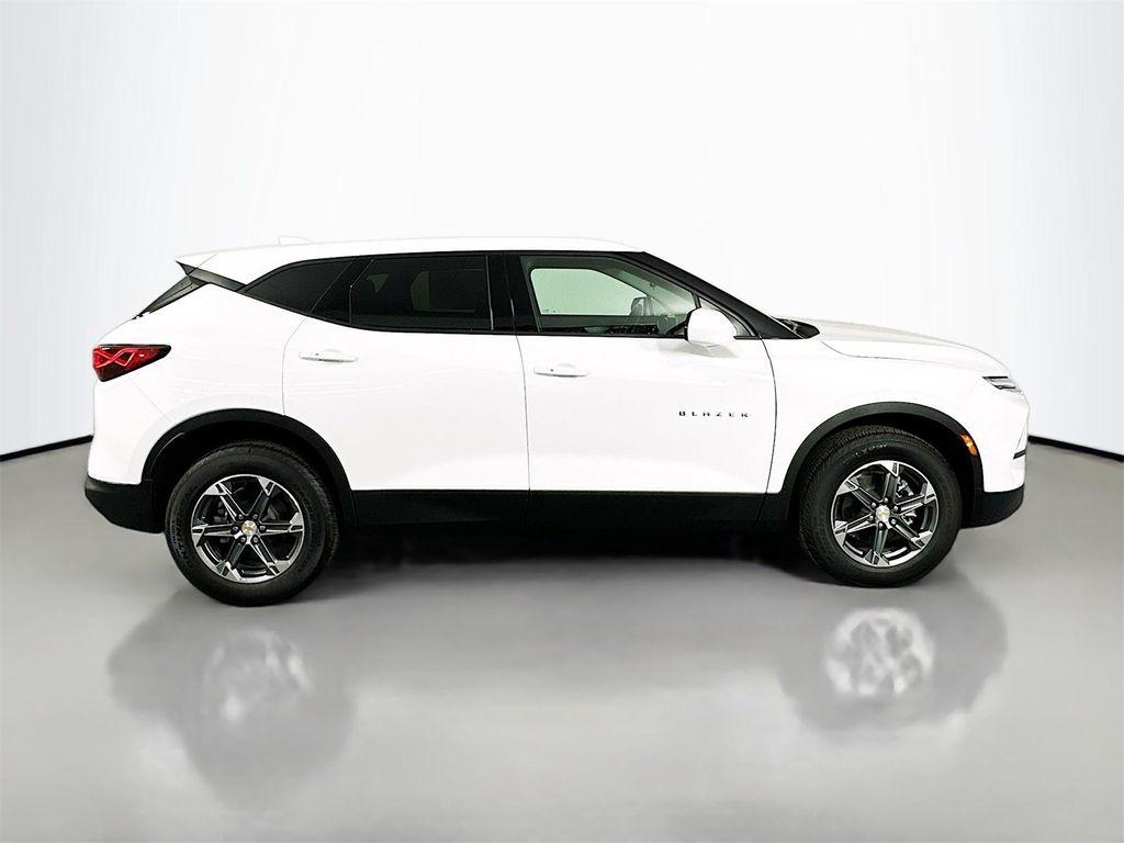 new 2025 Chevrolet Blazer car, priced at $35,838