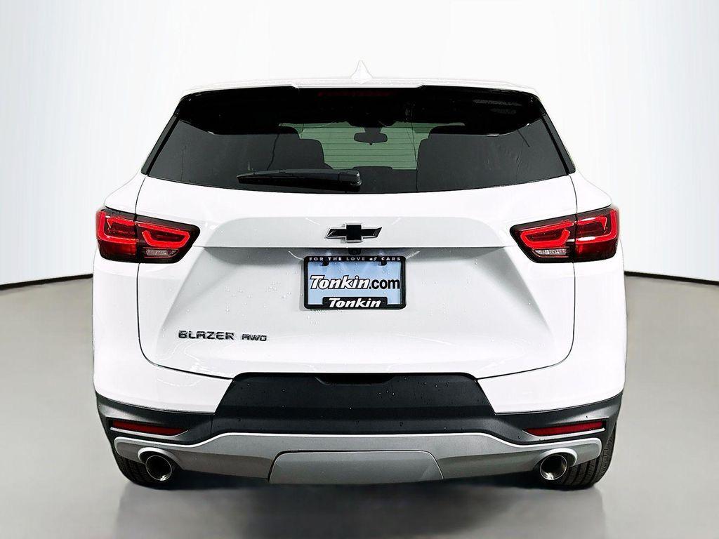 new 2025 Chevrolet Blazer car, priced at $33,776