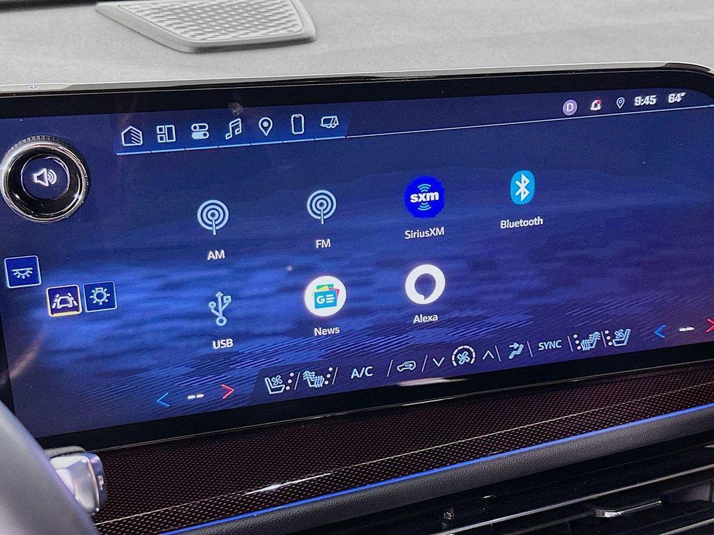 used 2025 Chevrolet Traverse car, priced at $47,628