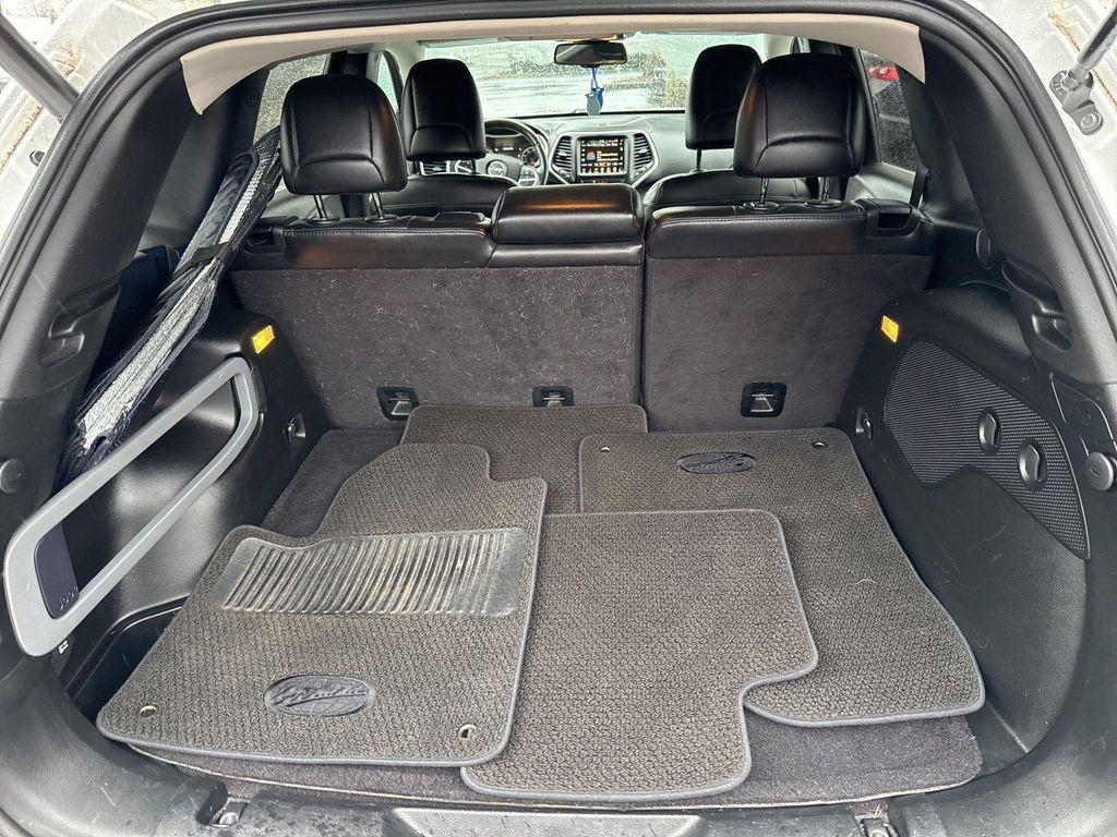 used 2016 Jeep Cherokee car, priced at $15,319