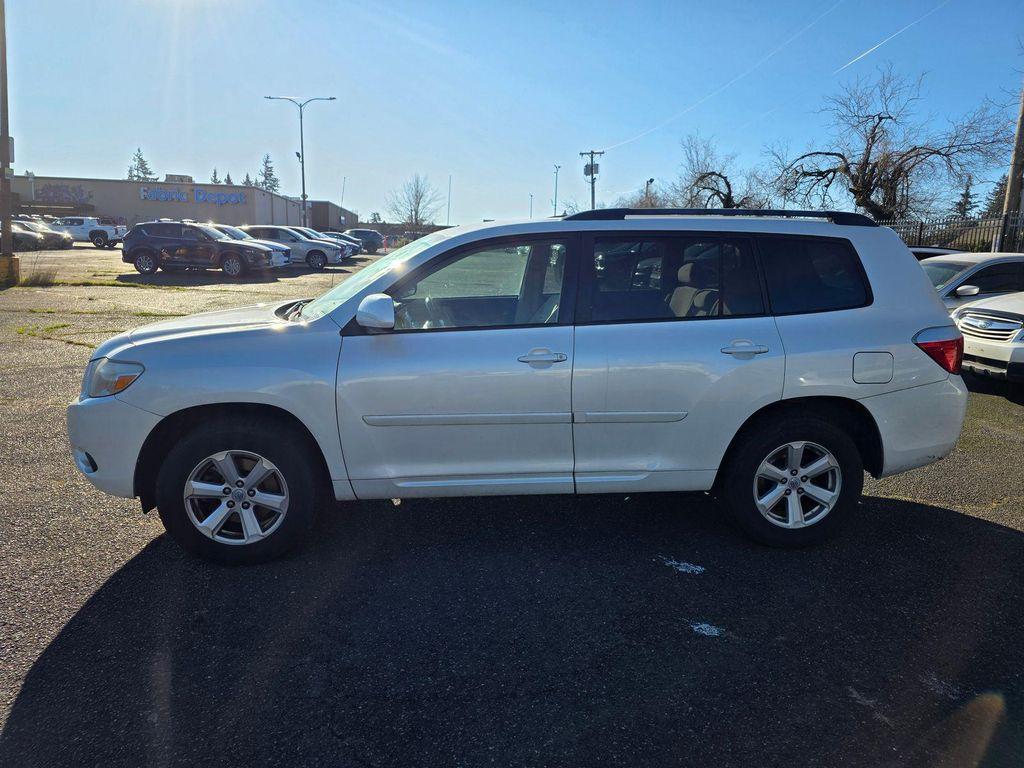 used 2010 Toyota Highlander car, priced at $9,453