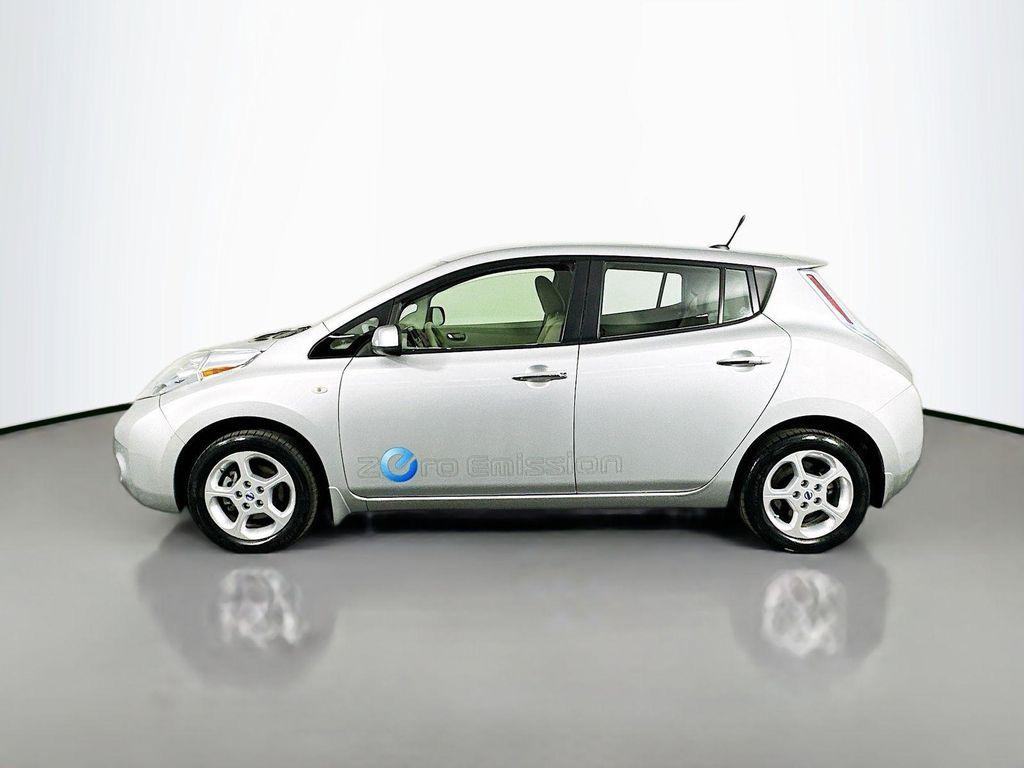 used 2011 Nissan Leaf car, priced at $5,867
