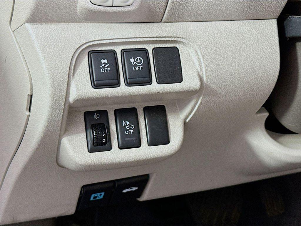 used 2011 Nissan Leaf car, priced at $4,495