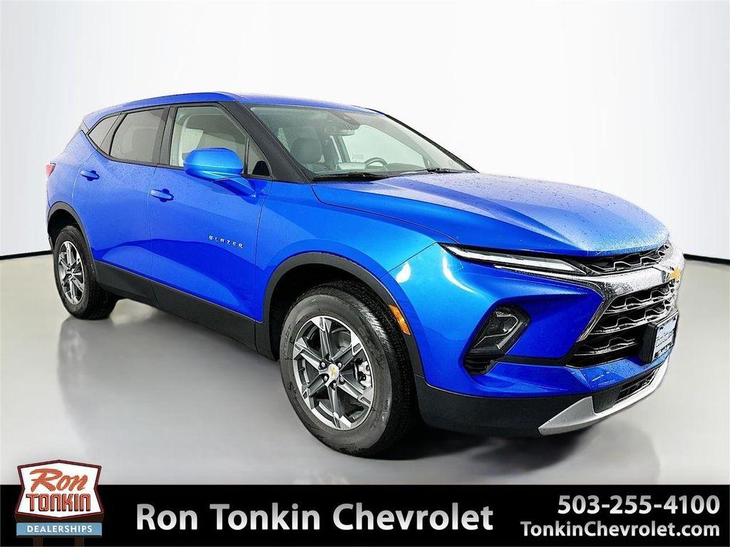 new 2025 Chevrolet Blazer car, priced at $31,446