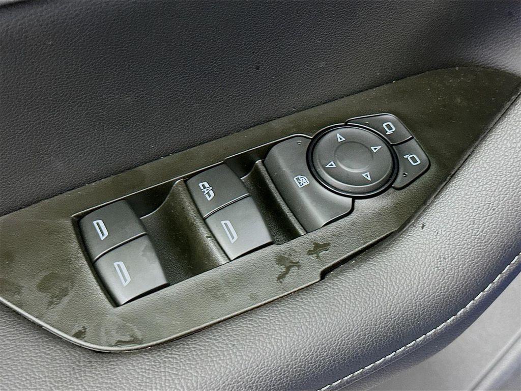 new 2025 Chevrolet Blazer car, priced at $31,446