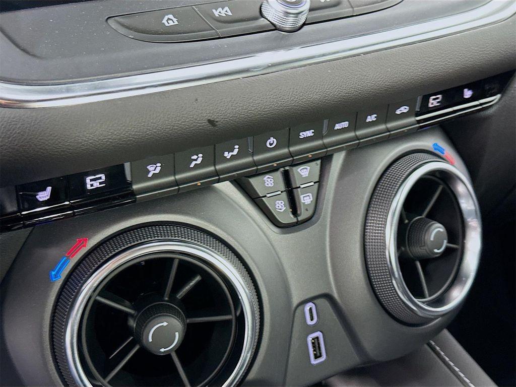 new 2025 Chevrolet Blazer car, priced at $31,446