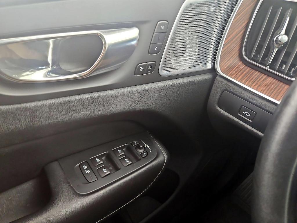 used 2023 Volvo XC60 car, priced at $32,998