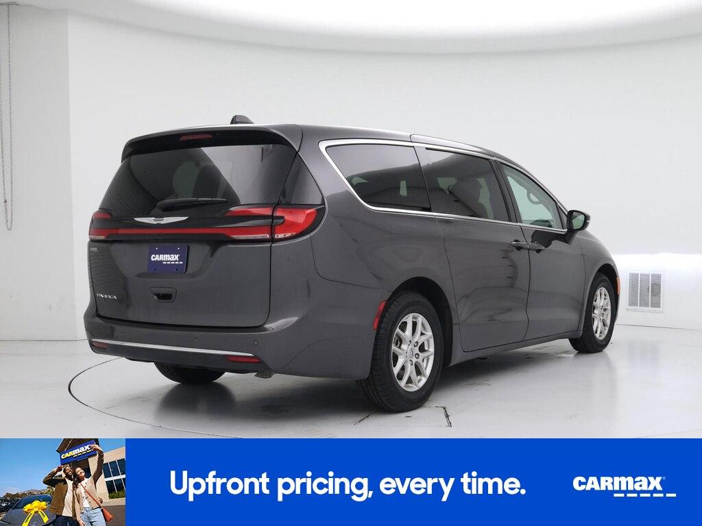 used 2023 Chrysler Pacifica car, priced at $25,998