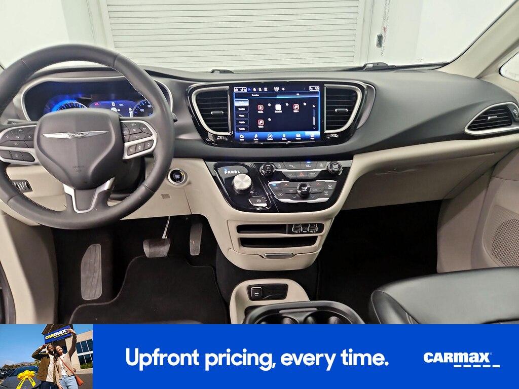 used 2023 Chrysler Pacifica car, priced at $25,998