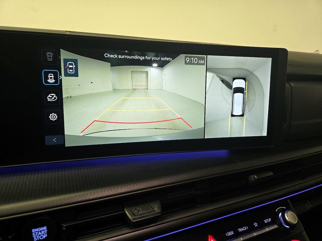 used 2025 Hyundai Santa Fe car, priced at $39,998