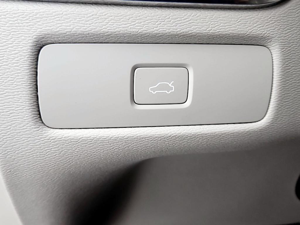 used 2023 Volvo XC60 car, priced at $32,998