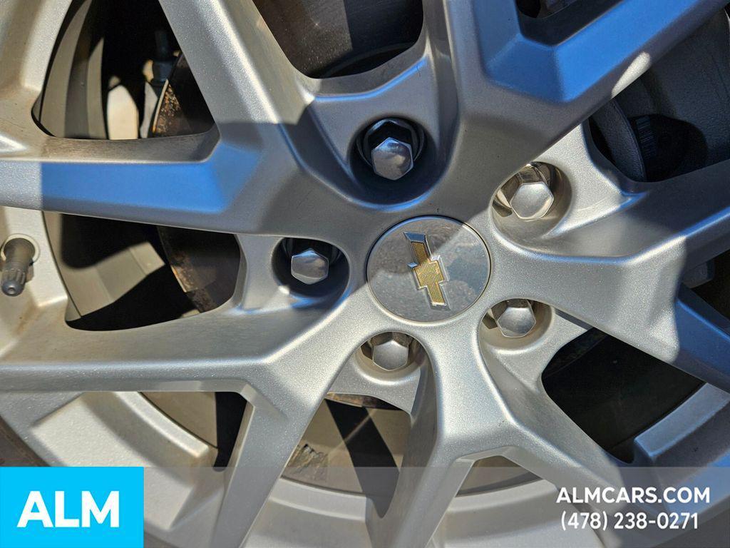 used 2024 Chevrolet Equinox car, priced at $19,420