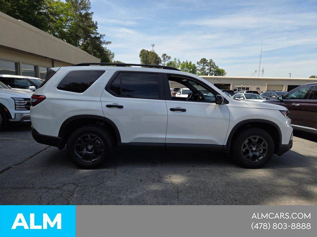 used 2025 Honda Pilot car, priced at $46,664