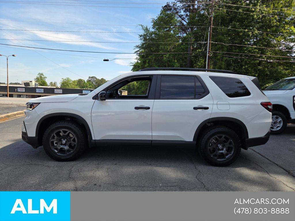 used 2025 Honda Pilot car, priced at $46,664