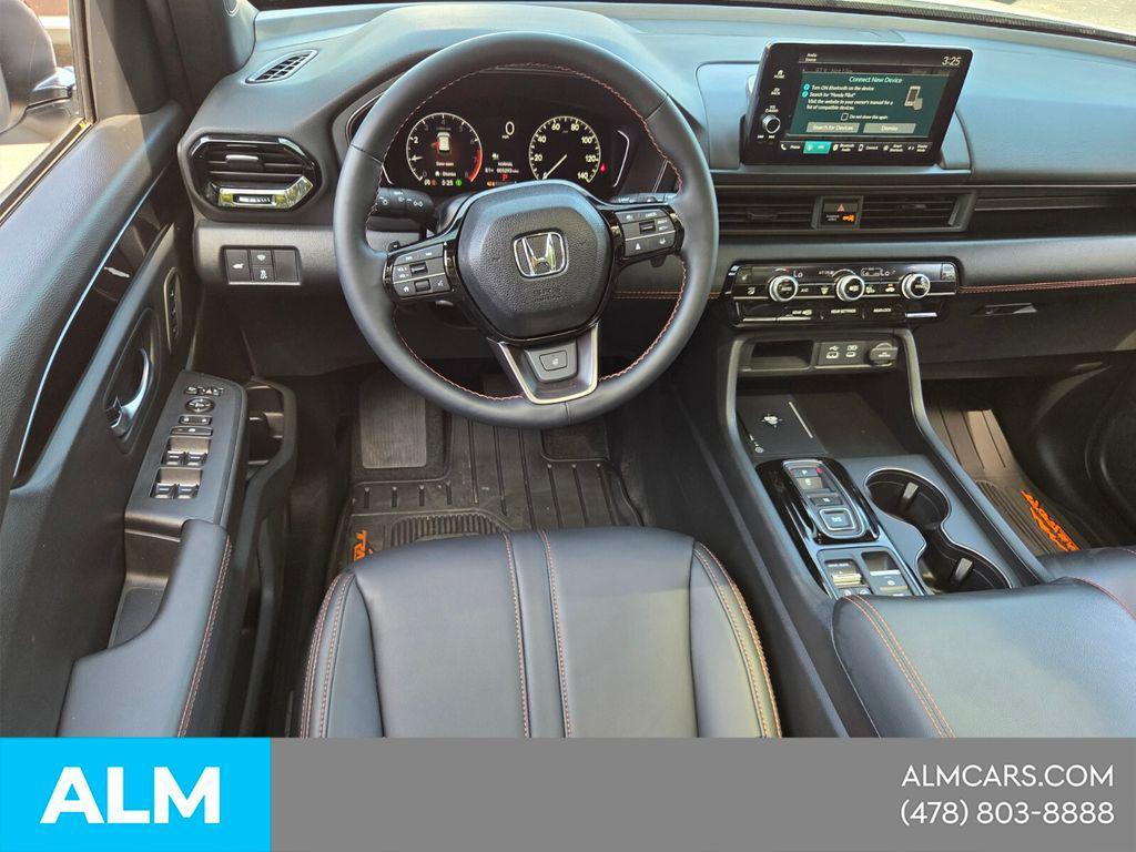 used 2025 Honda Pilot car, priced at $46,664
