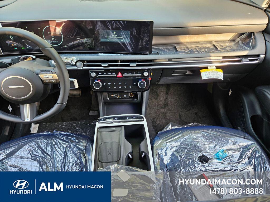 new 2025 Hyundai TUCSON Hybrid car, priced at $31,996