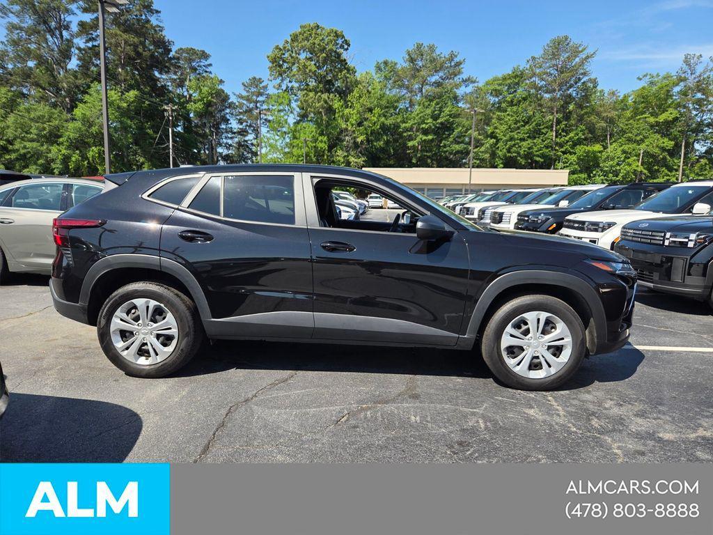 used 2025 Chevrolet Trax car, priced at $22,064