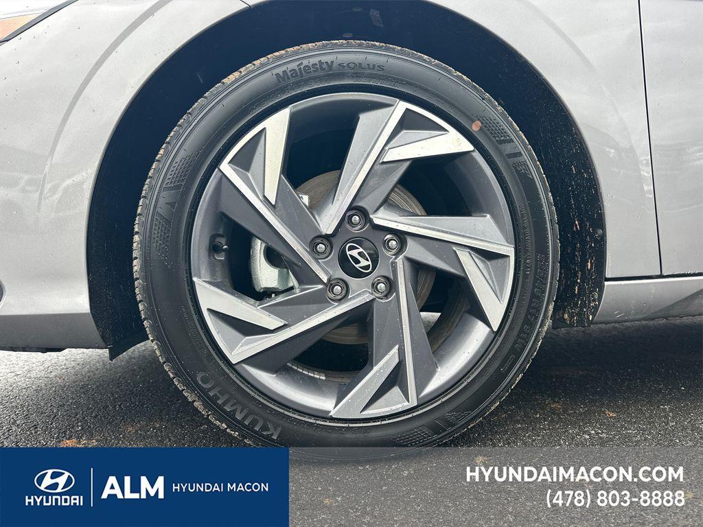 new 2025 Hyundai Elantra car, priced at $23,718