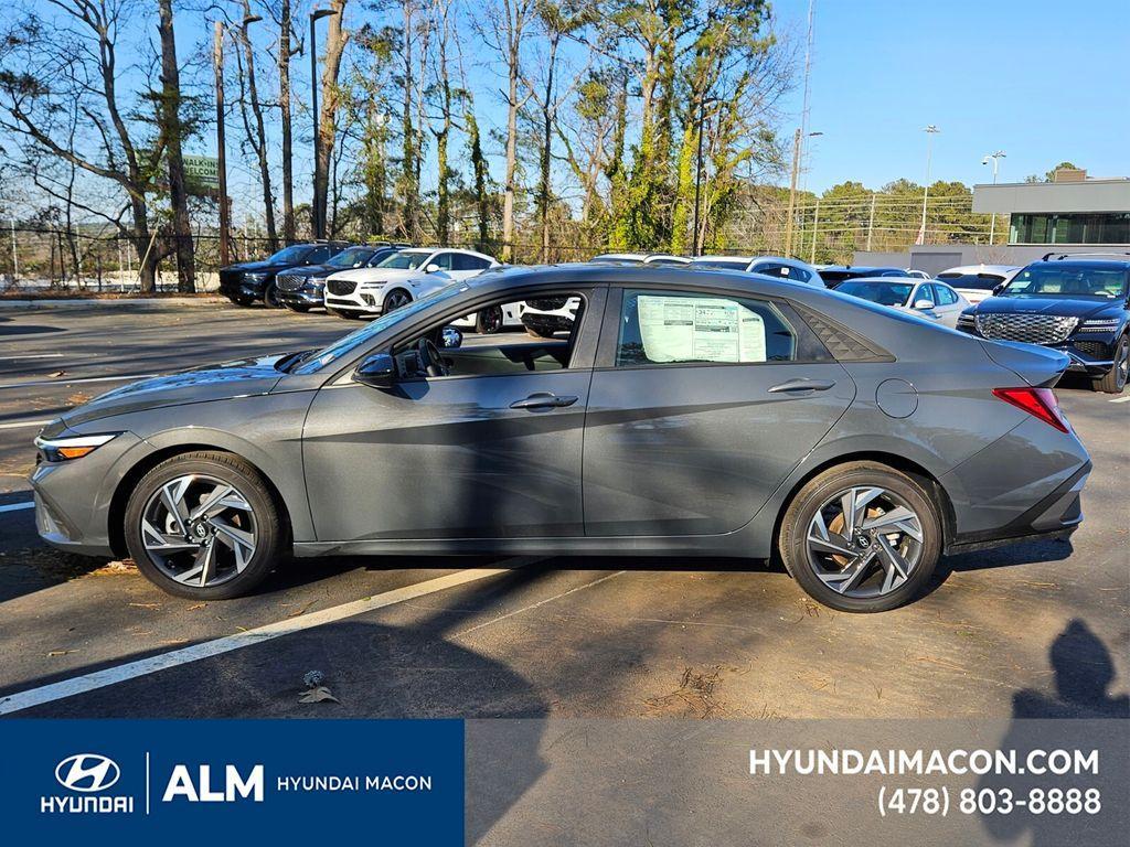 new 2025 Hyundai Elantra car, priced at $23,733