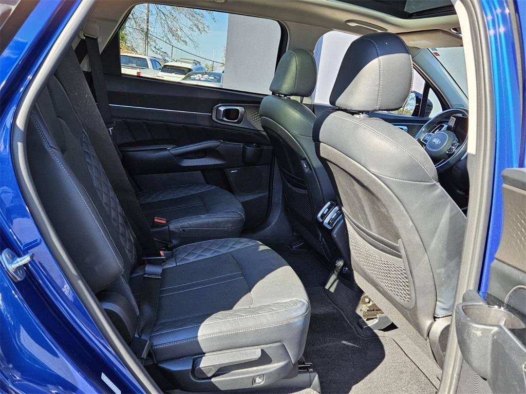used 2021 Kia Sorento car, priced at $21,820