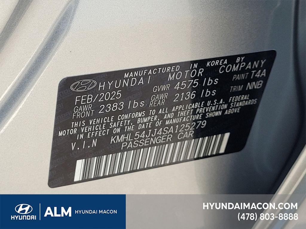 new 2025 Hyundai Sonata Hybrid car, priced at $33,245