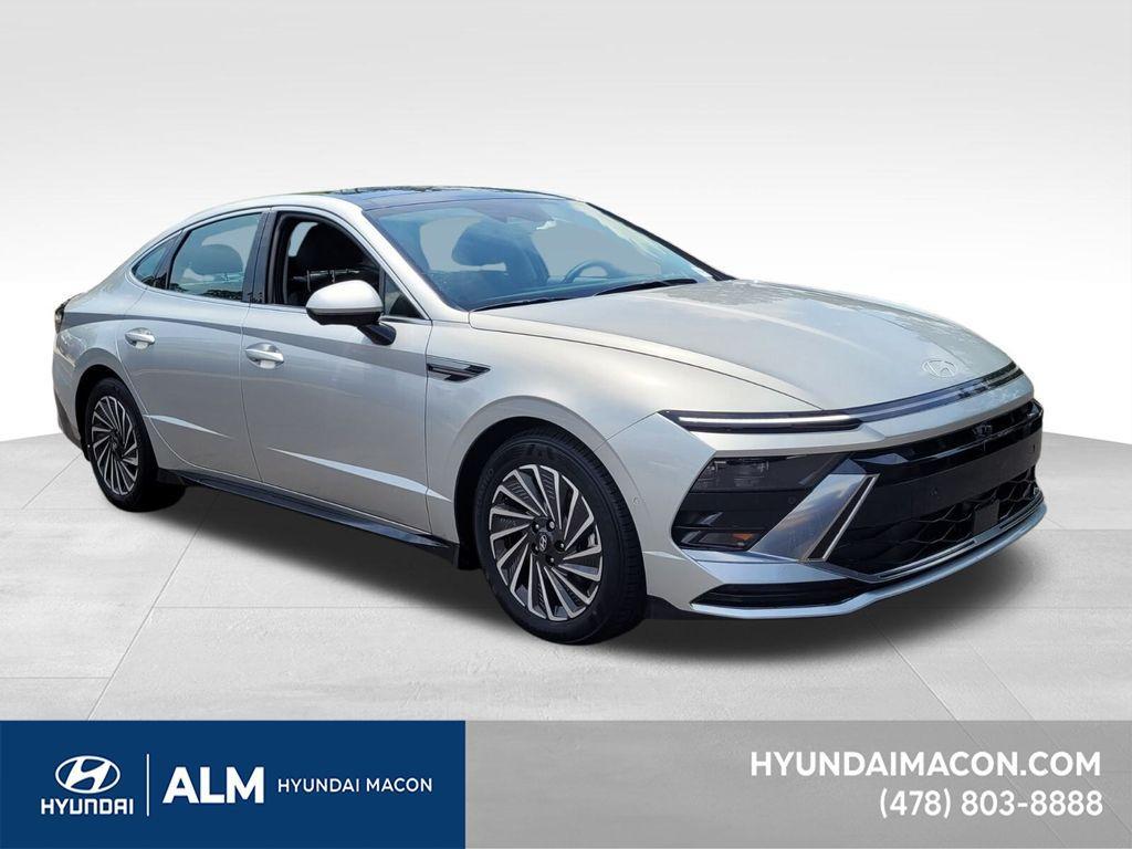 new 2025 Hyundai Sonata Hybrid car, priced at $33,245
