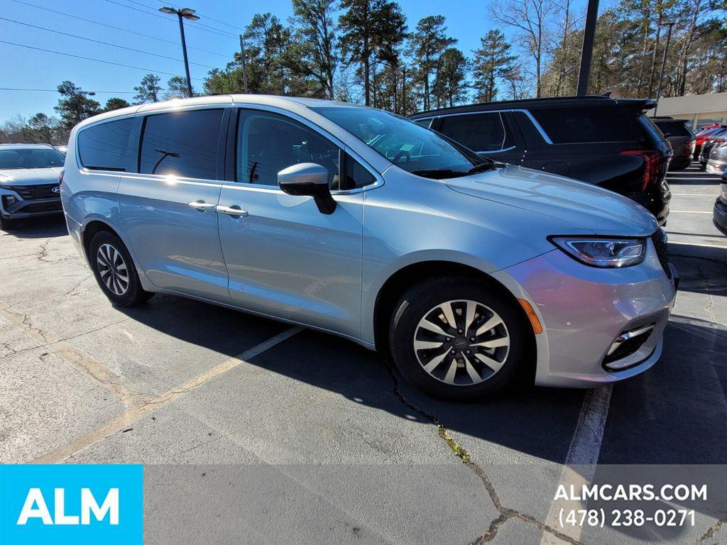 used 2023 Chrysler Pacifica Hybrid car, priced at $22,920