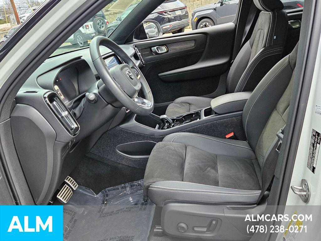 used 2022 Volvo XC40 Recharge Pure Electric car, priced at $21,420