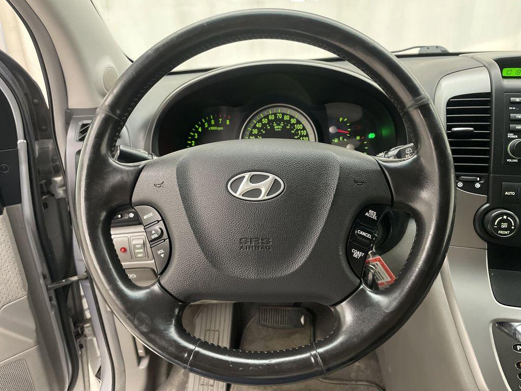 used 2007 Hyundai Entourage car, priced at $5,378