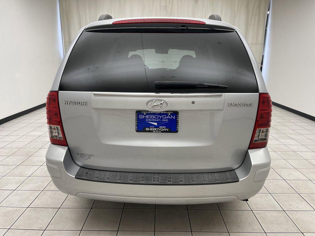 used 2007 Hyundai Entourage car, priced at $5,378
